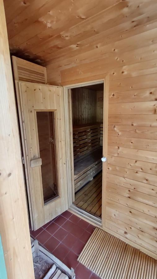 Grosse Wohnung / Haushaelfte In Peetzig Am See Ангермюнде Экстерьер фото