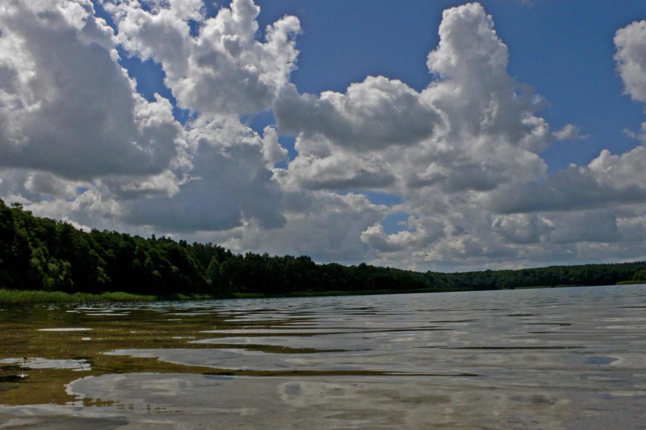 Grosse Wohnung / Haushaelfte In Peetzig Am See Ангермюнде Экстерьер фото