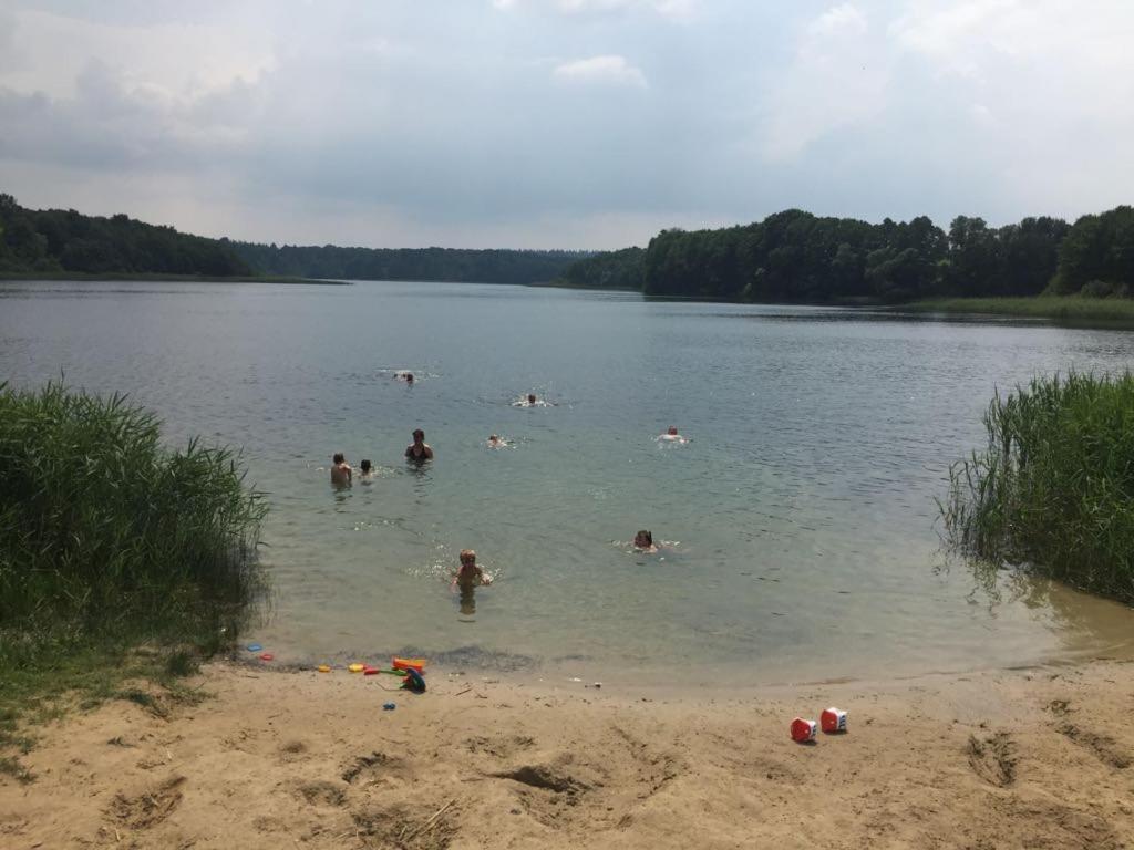 Grosse Wohnung / Haushaelfte In Peetzig Am See Ангермюнде Экстерьер фото